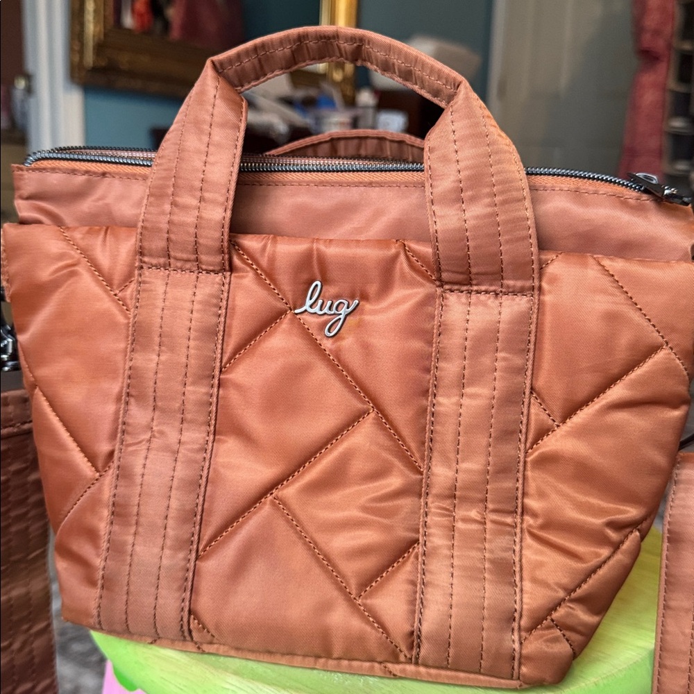 Lug Dory mini   Crossbody Bag in stylish copper Brown